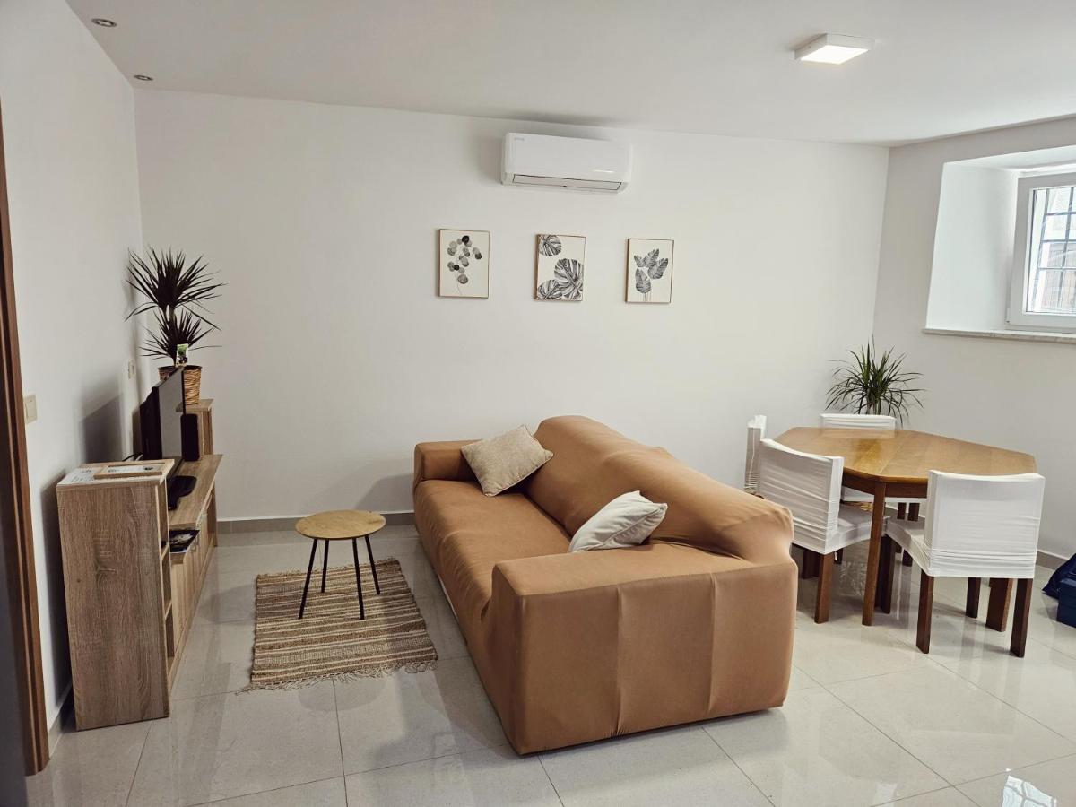 Apartment Gaja, Koper Exteriör bild