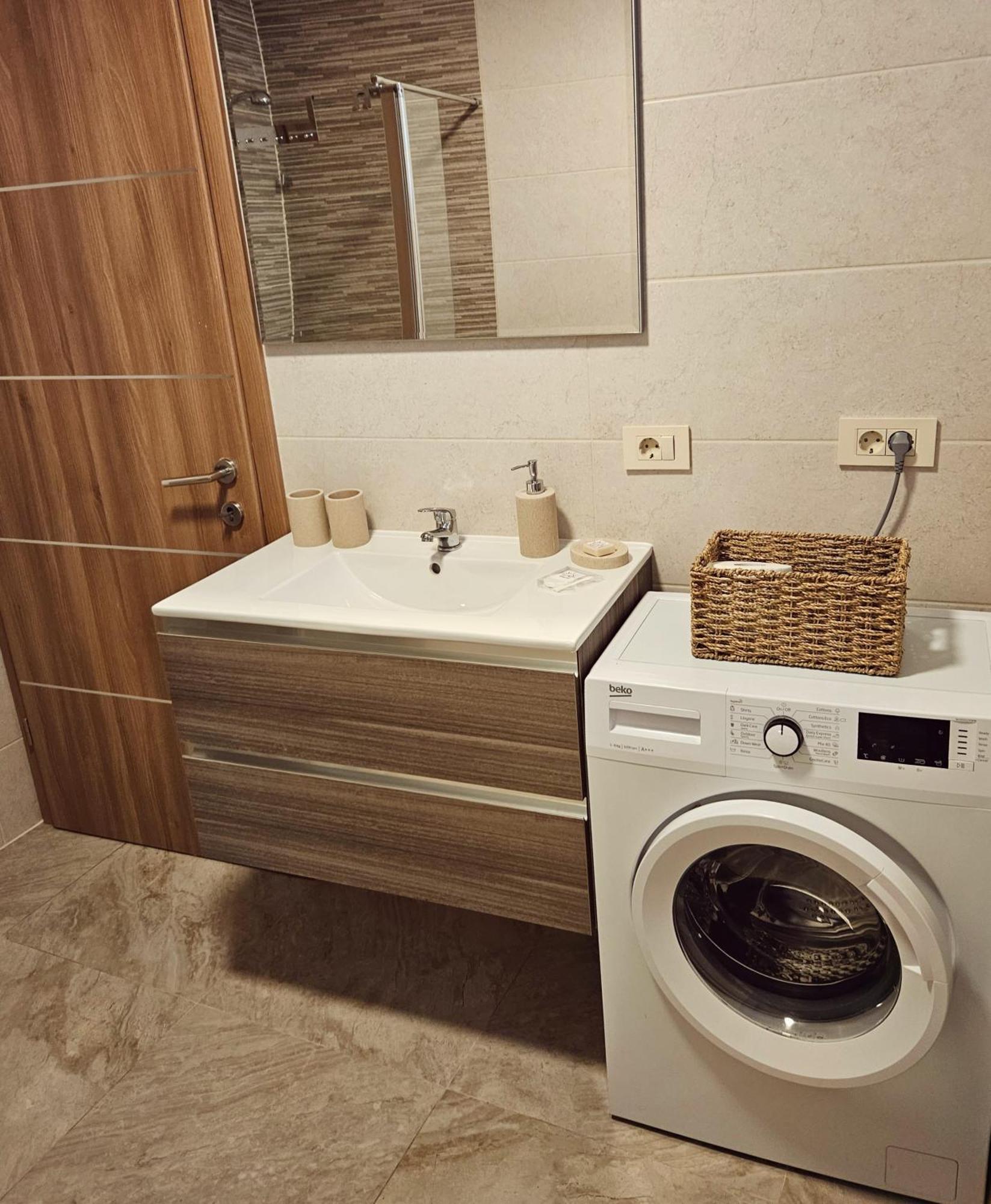 Apartment Gaja, Koper Exteriör bild